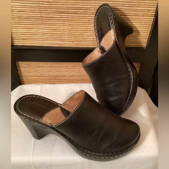 BORN leather wedge heel clogs Sz 7 mules black slip on - Picture 1 of 7